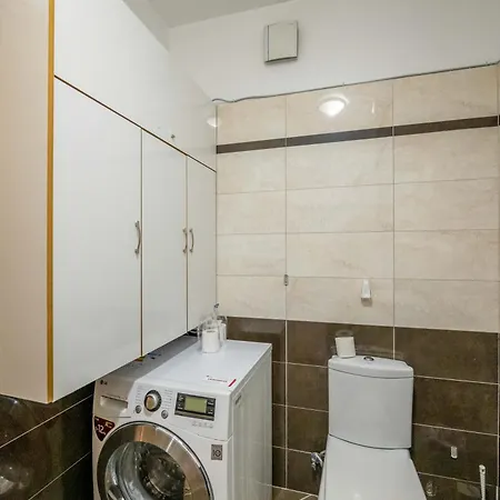Tirent Apartment-spacious 2-bedroom In Delijorgji * Tirana