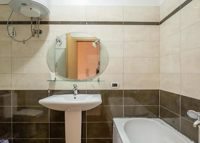 Tirent Apartment-spacious 2-bedroom In Delijorgji تيرانا